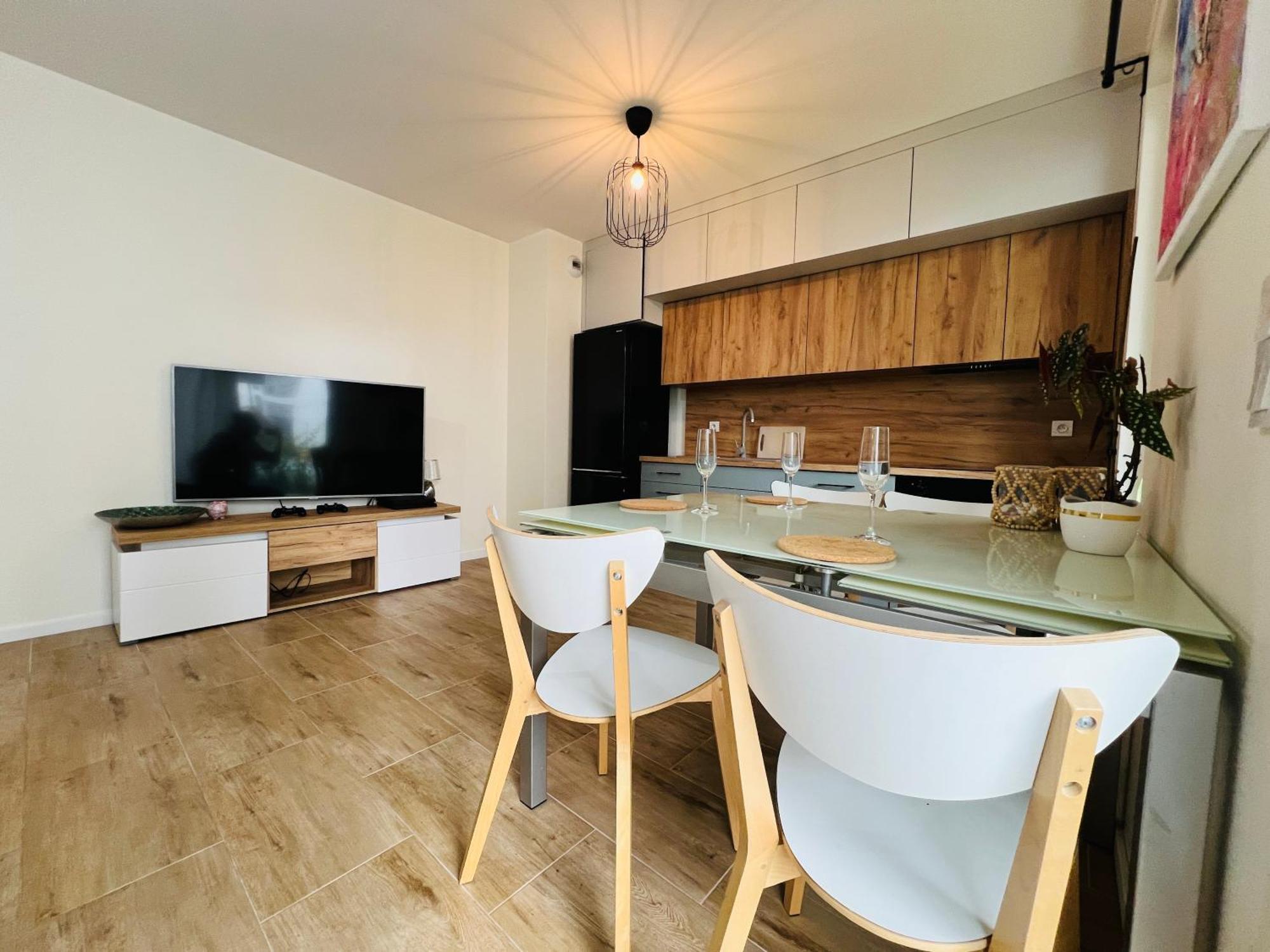 Bythesea Apartment *